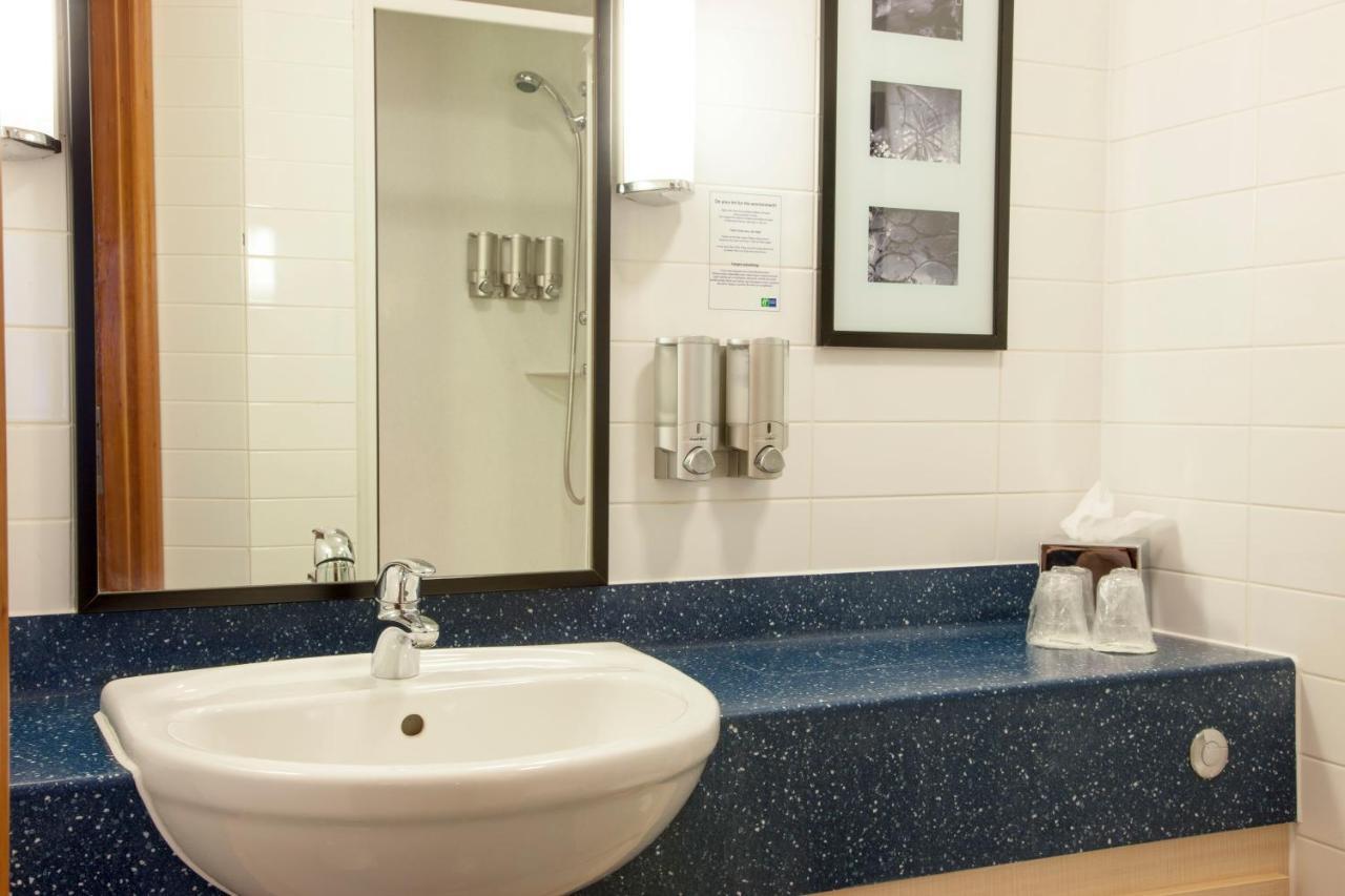 Holiday Inn Express Braintree By Ihg Luaran gambar