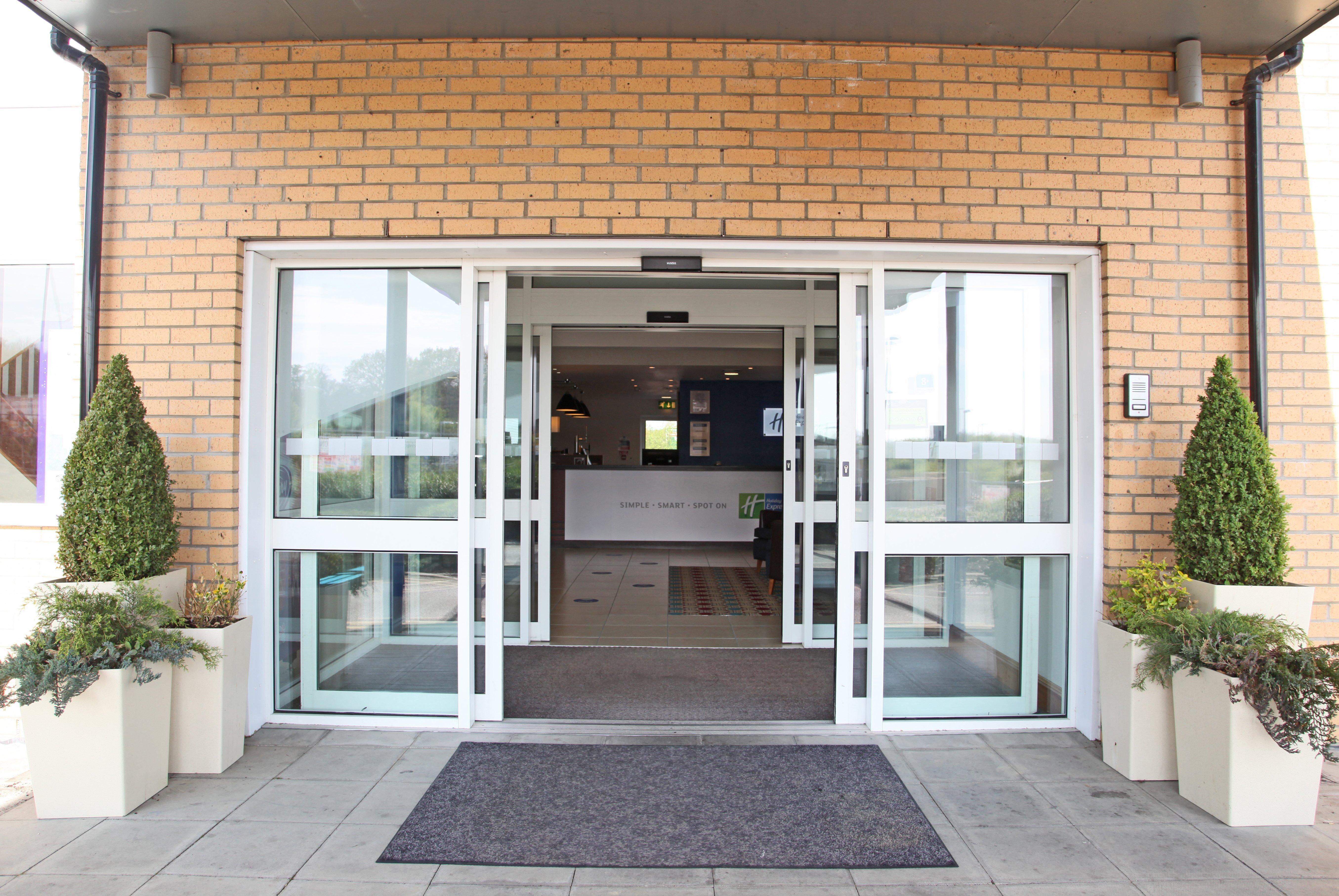 Holiday Inn Express Braintree By Ihg Luaran gambar
