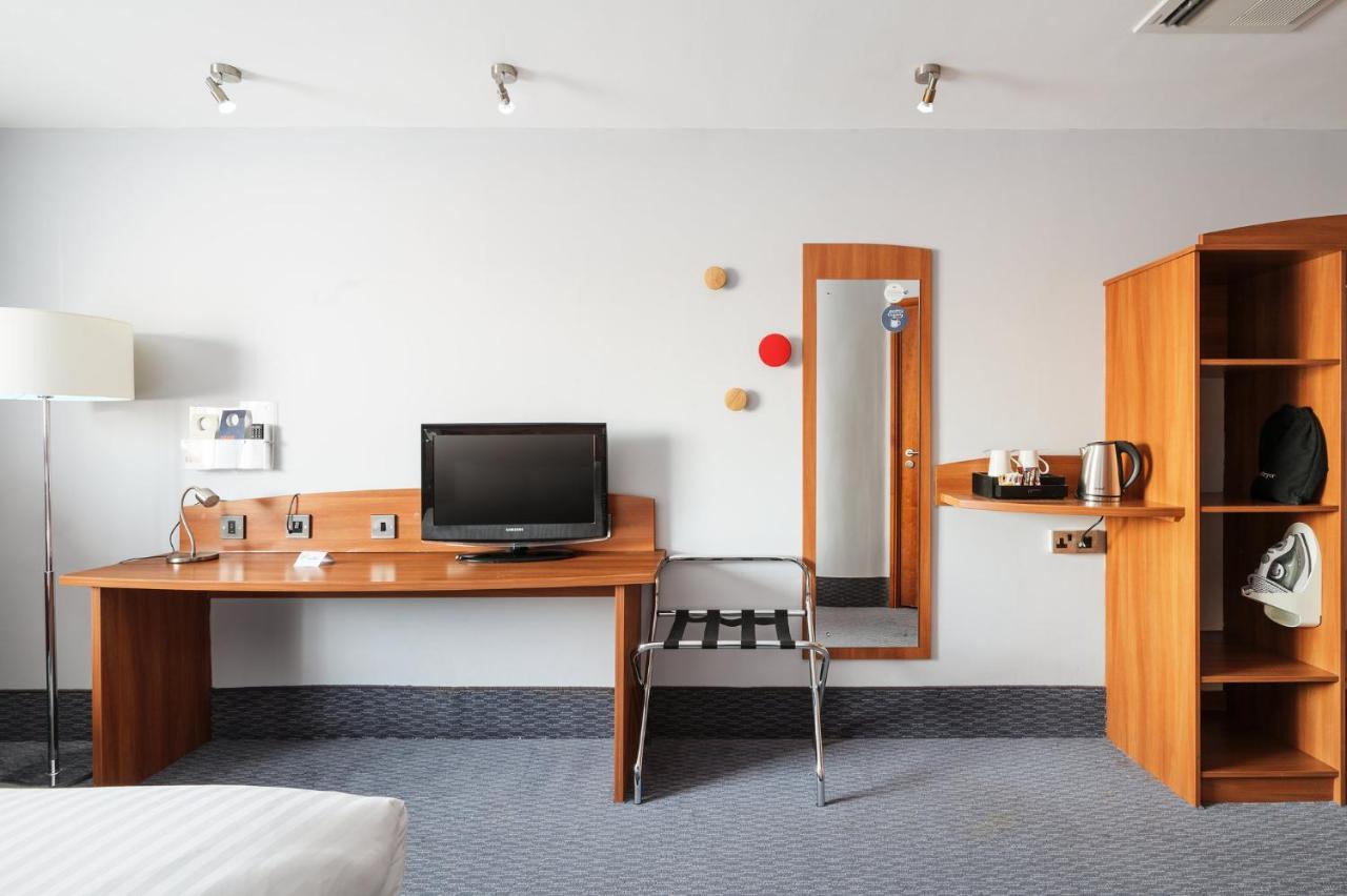 Holiday Inn Express Braintree By Ihg Luaran gambar