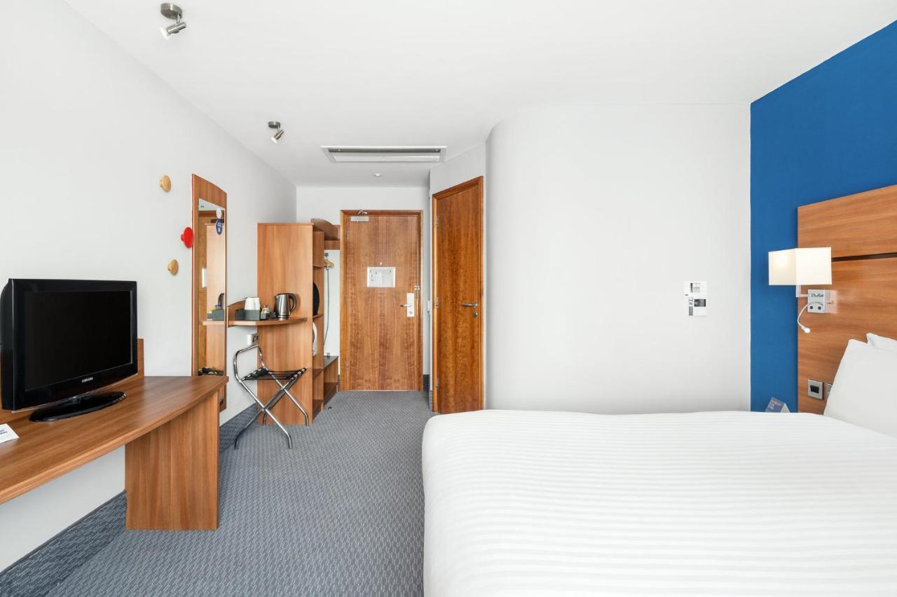 Holiday Inn Express Braintree By Ihg Luaran gambar
