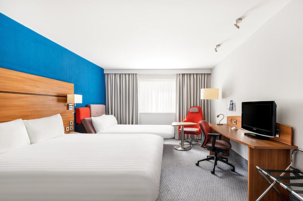 Holiday Inn Express Braintree By Ihg Luaran gambar