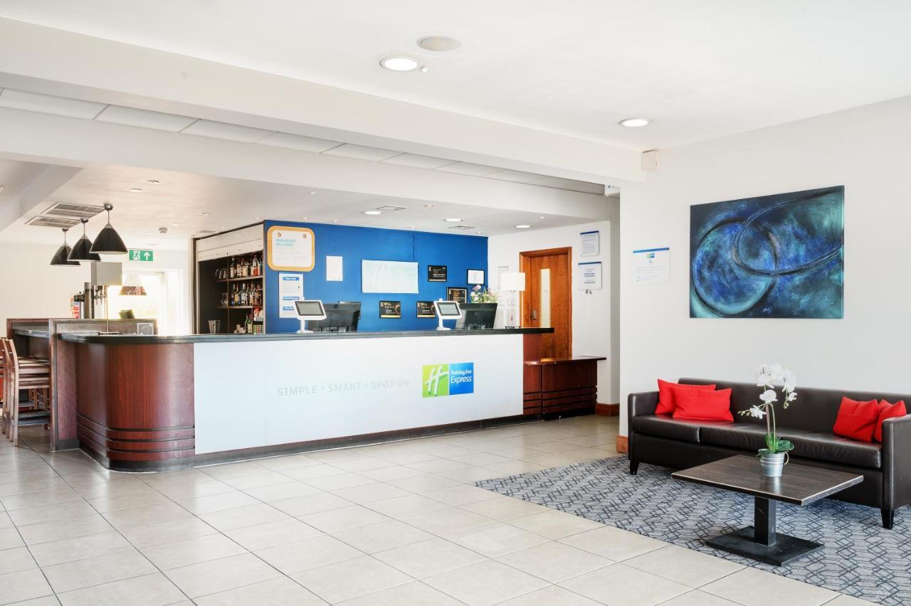 Holiday Inn Express Braintree By Ihg Luaran gambar
